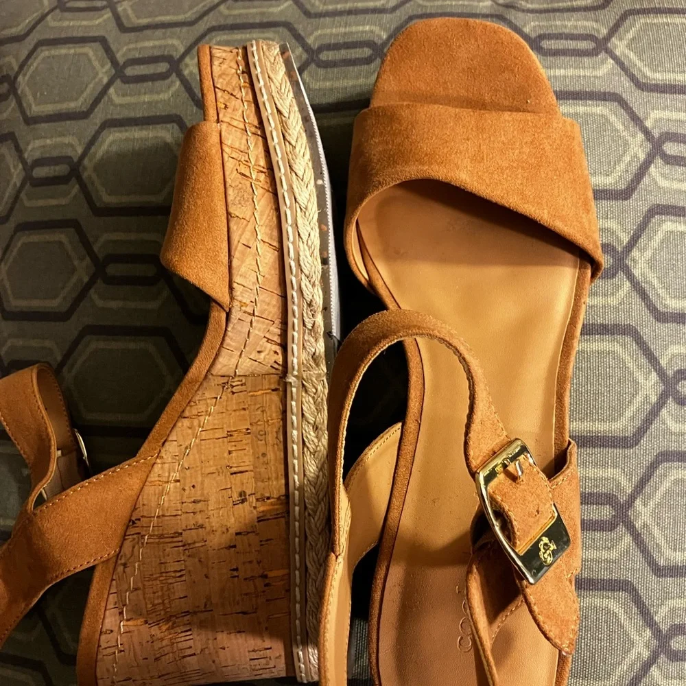 Steve Madden Cool Planet Tan Suede Wedge Sandals with Ankle Strap - Picture 3 of 7